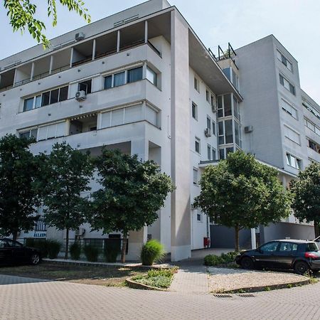 Inci Apartman Πετς Εξωτερικό φωτογραφία