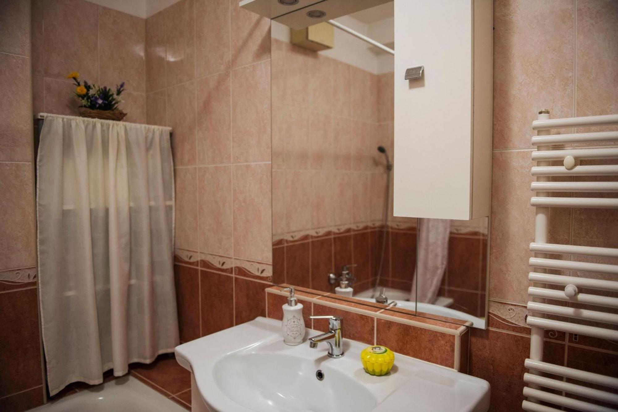 Inci Apartman Πετς Εξωτερικό φωτογραφία