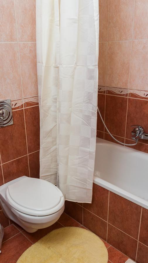 Inci Apartman Πετς Εξωτερικό φωτογραφία