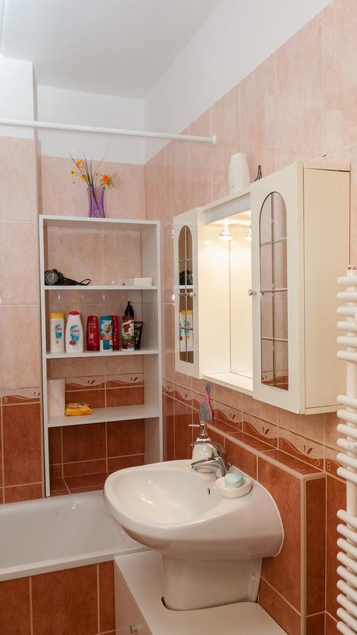 Inci Apartman Πετς Εξωτερικό φωτογραφία